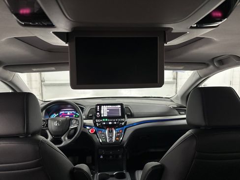 Used 2023 Honda Odyssey Touring image 37
