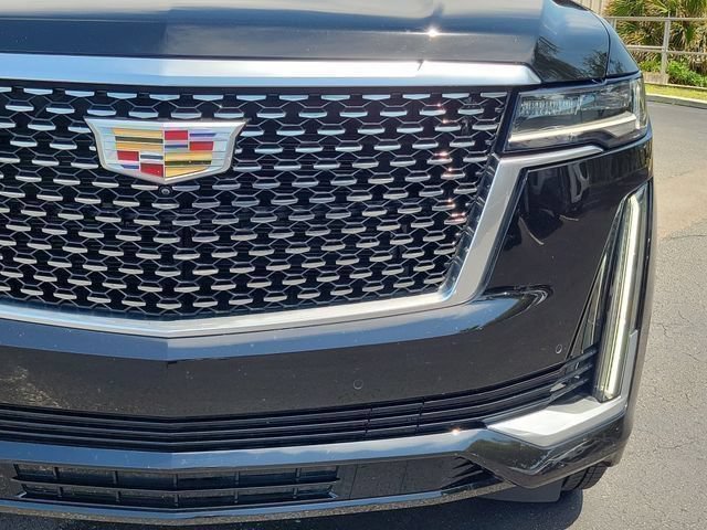 Used 2021 Cadillac Escalade Premium Luxury AWD/4WD image 9