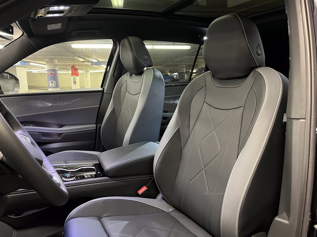 New 2027 Volkswagen Atlas SEL R-Line AWD/4WD image 16