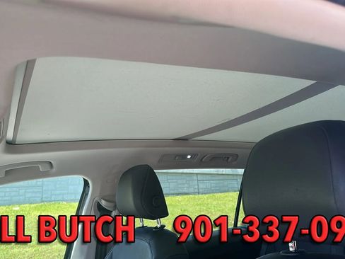 Used 2018 Volkswagen Tiguan SEL FWD image 15