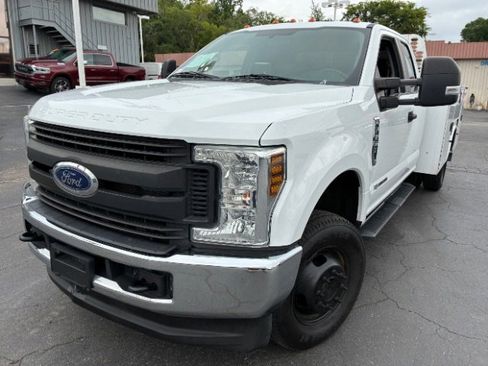 Used 2018 Ford F350 XL w/ Power Equipment Group image 1