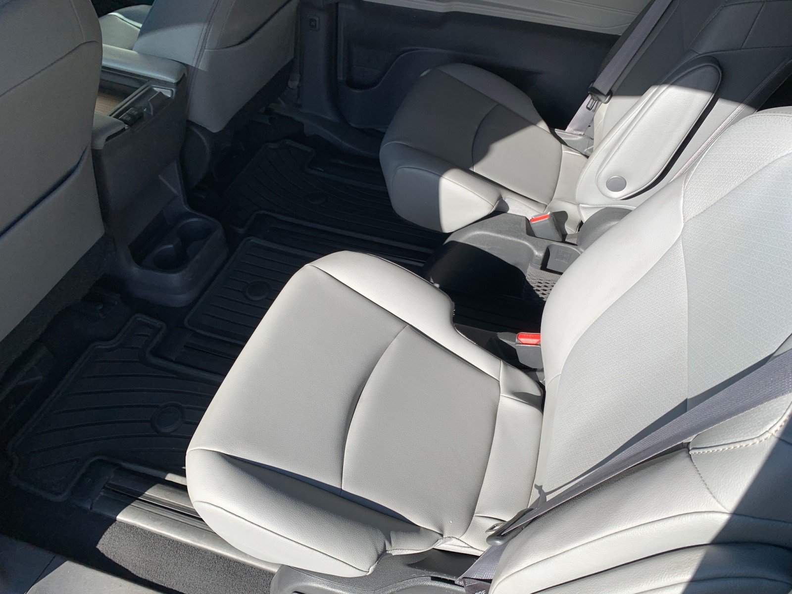 Used 2022 Toyota Sienna XLE AWD/4WD image 26