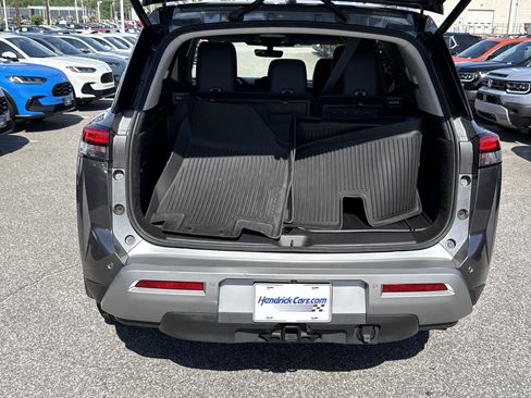 Used 2025 Nissan Pathfinder Platinum w/ Cargo Package FWD image 33