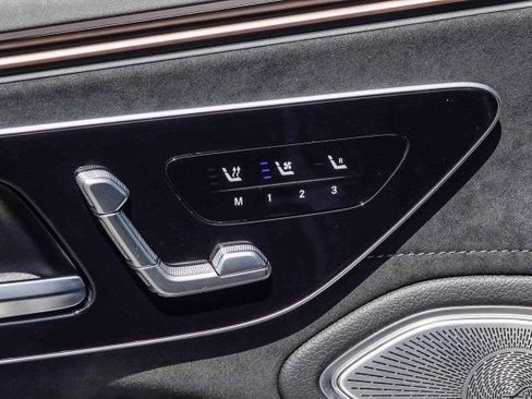 New 2022 Mercedes-Benz EQS 580 4MATIC Sedan image 20