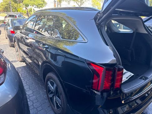 Used 2022 Kia Sorento EX w/ Panoramic Sunroof Package FWD image 10