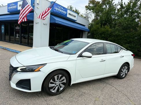 Used 2023 Nissan Altima 2.5 S FWD image 9