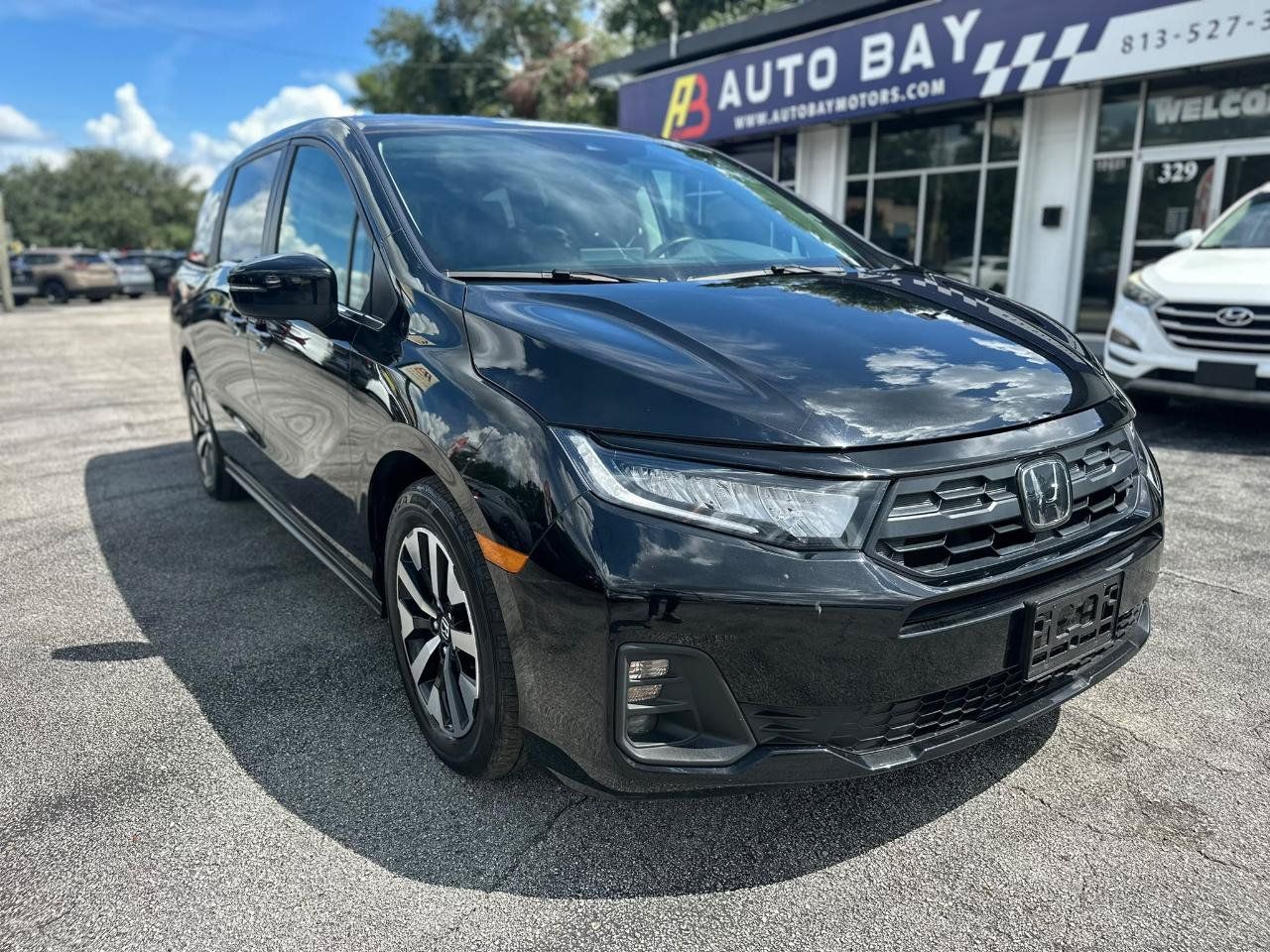 Used 2025 Honda Odyssey EX-L image 4