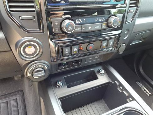 Used 2021 Nissan Titan PRO-4X w/ Pro-4x Convenience Package AWD/4WD image 34