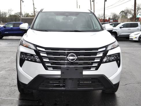 Used 2024 Nissan Rogue SV image 5