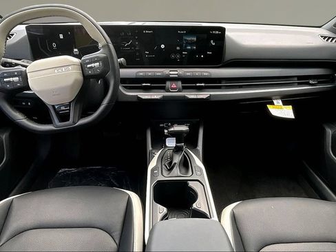 New 2026 Kia K4 GT-Line w/ GT-Line Premium Package FWD image 5