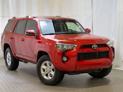 Used 2019 Toyota 4Runner SR5 Premium image 1