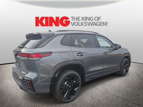 New 2026 Volkswagen Tiguan SE R-Line image 3