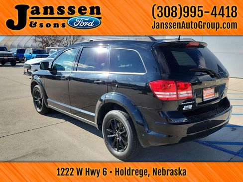 Used 2020 Dodge Journey SE w/ SE Popular Equipment Group image 13