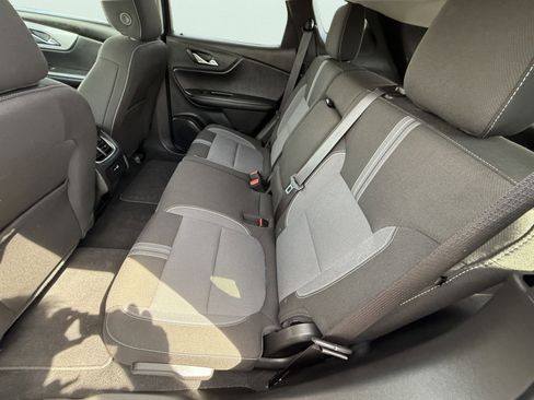 Used 2025 Chevrolet Blazer LT FWD image 12