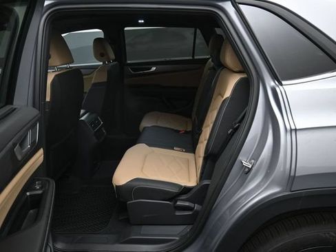 New 2026 Volkswagen Atlas Cross Sport SE AWD/4WD image 11