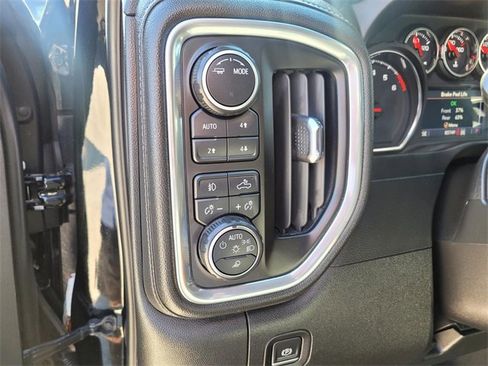 Used 2022 Chevrolet Silverado 1500 LTZ image 19