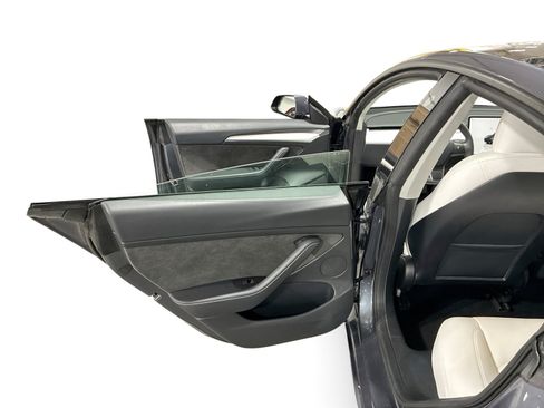 Certified 2023 Tesla Model 3 Standard Range RWD image 10