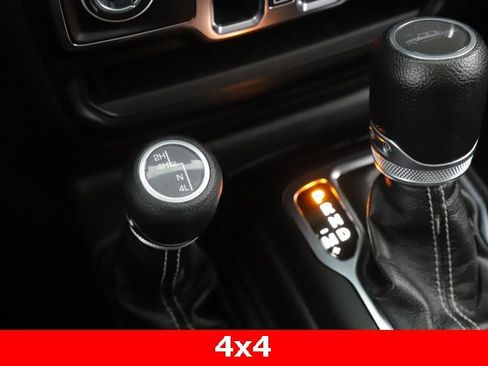 Used 2023 Jeep Gladiator Overland image 24