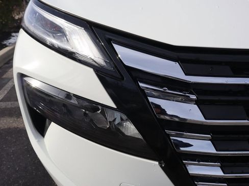 Certified 2025 Nissan Rogue S AWD/4WD image 13
