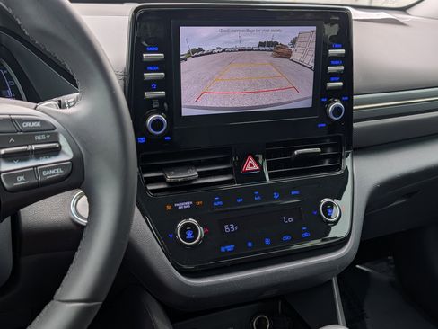 Used 2022 Hyundai Ioniq SE FWD image 27