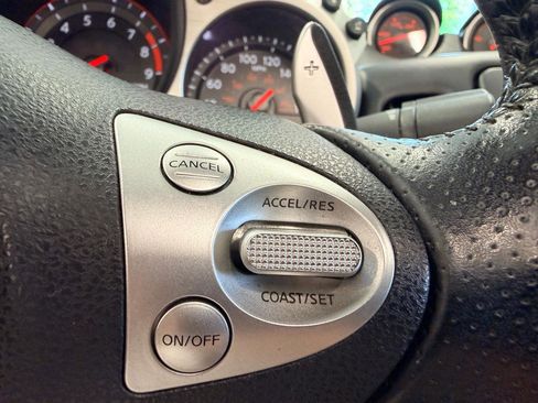 Used 2010 Nissan 370Z Touring RWD image 37