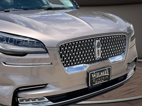 Used 2020 Lincoln Aviator Reserve w/ Elements Package Plus AWD/4WD image 26