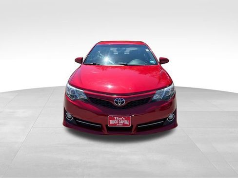Used 2014 Toyota Camry SE FWD image 8