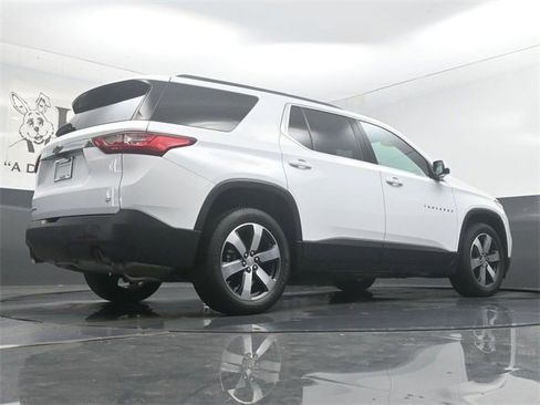 Used 2020 Chevrolet Traverse LT w/ LT Premium Package image 39