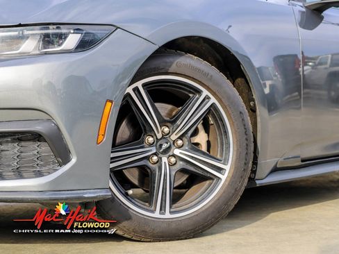 Used 2024 Ford Mustang Premium image 2