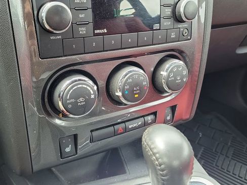 Used 2014 Dodge Challenger SXT RWD image 22