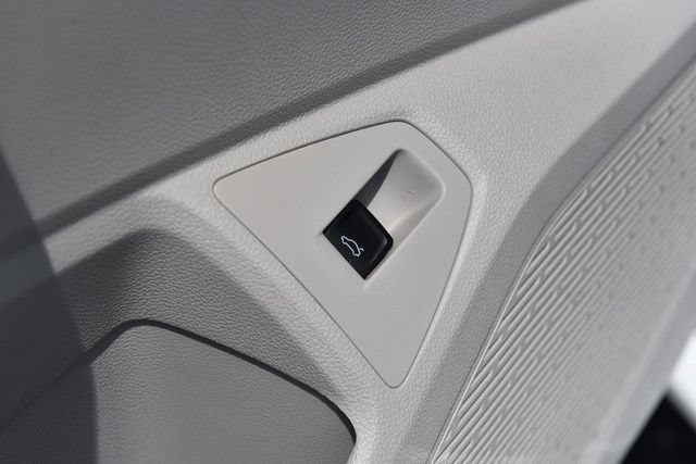 New 2026 Volkswagen Jetta SE FWD image 9