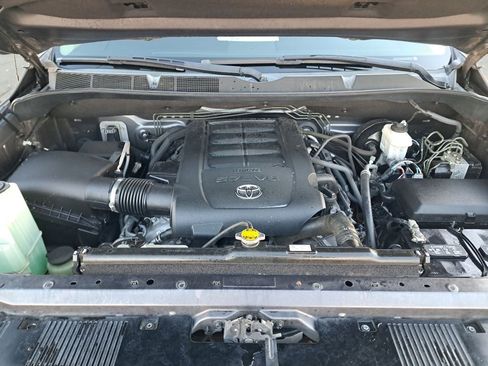 Used 2017 Toyota Tundra SR5 image 18