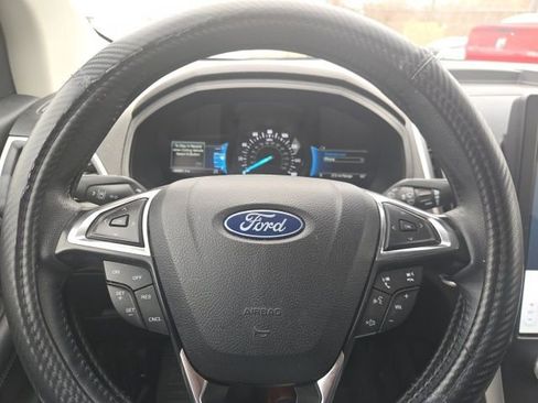 Used 2024 Ford Edge SEL image 17