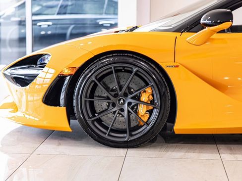 Used 2026 McLaren 750S Spider image 9