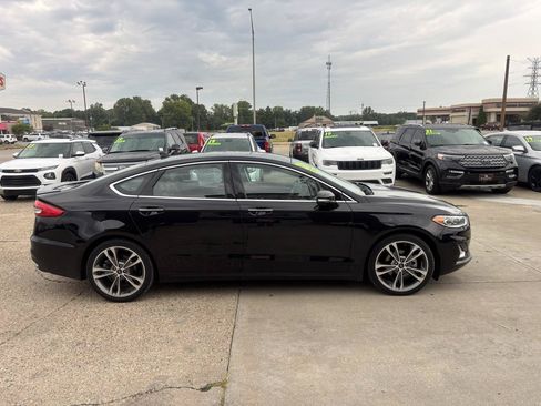 Used 2020 Ford Fusion Titanium FWD image 3