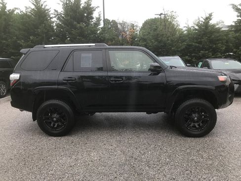 Used 2021 Toyota 4Runner SR5 AWD/4WD image 8
