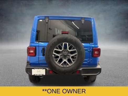 Certified 2025 Jeep Wrangler Sahara image 7