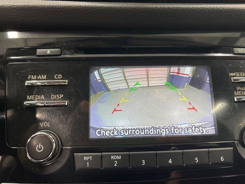 Used 2014 Nissan Rogue S image 21