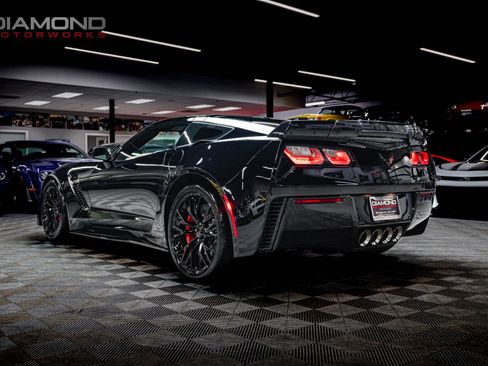 Used 2016 Chevrolet Corvette Z06 w/ 3LZ Preferred Equipment Group image 17