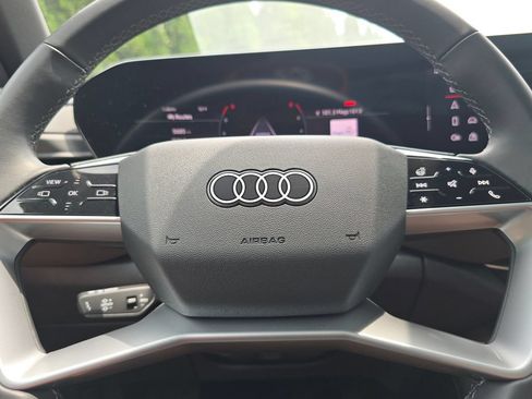 Certified 2025 Audi Q5 Premium w/ Convenience Package AWD/4WD image 29