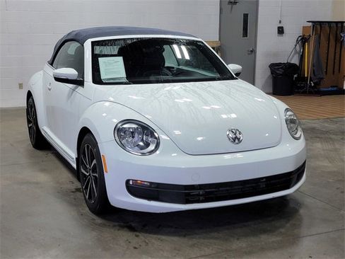 Used 2016 Volkswagen Beetle 1.8T Denim image 4