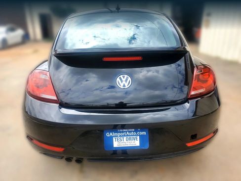 Used 2019 Volkswagen Beetle 2.0T S FWD image 10