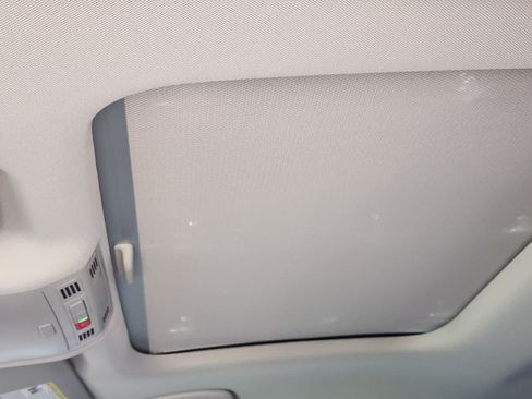 Used 2024 Volkswagen Jetta SEL FWD image 24