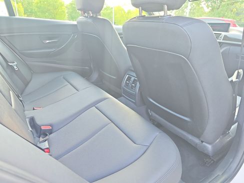 Used 2017 BMW 320i xDrive Sedan AWD/4WD image 11