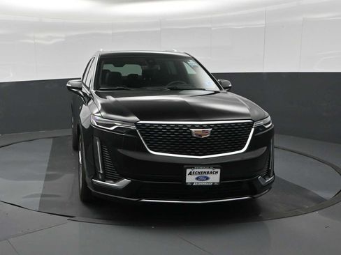 Used 2024 Cadillac XT6 Premium Luxury w/ Technology Package AWD/4WD image 3