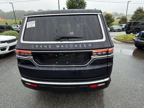 Used 2025 Jeep Grand Wagoneer Series III w/ Rear Seat Video Group 1 AWD/4WD image 9