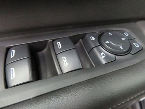 Used 2025 Chevrolet Suburban Z71 w/ Z71 Off-Road Package image 68