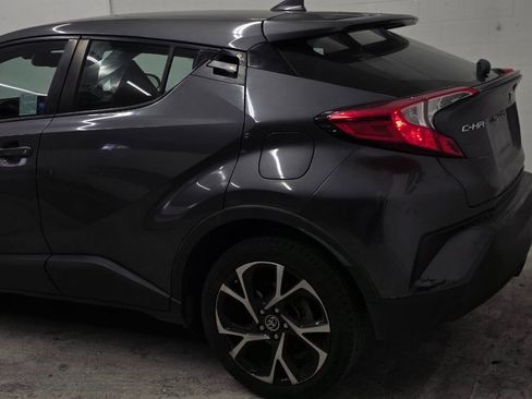 Used 2018 Toyota C-HR XLE image 7