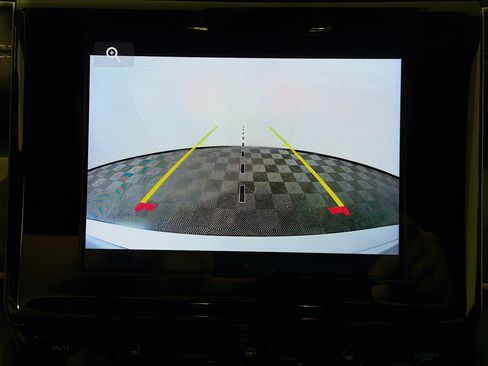 Used 2023 Jeep Grand Cherokee L Laredo image 16