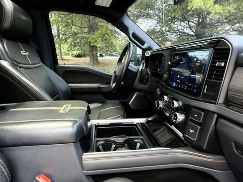 Used 2023 Ford F250 Platinum AWD/4WD image 43